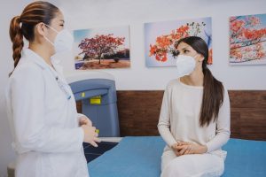 Cuidando a quienes nos cuidan: la protección del profesional de la salud