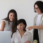 37% de los altos cargos en México ya son femeninos, y más del 54% de ellas son madres 