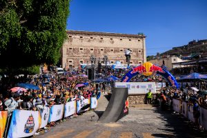 El 34% de los mexicanos viajaría con su familia para vivir un evento deportivo